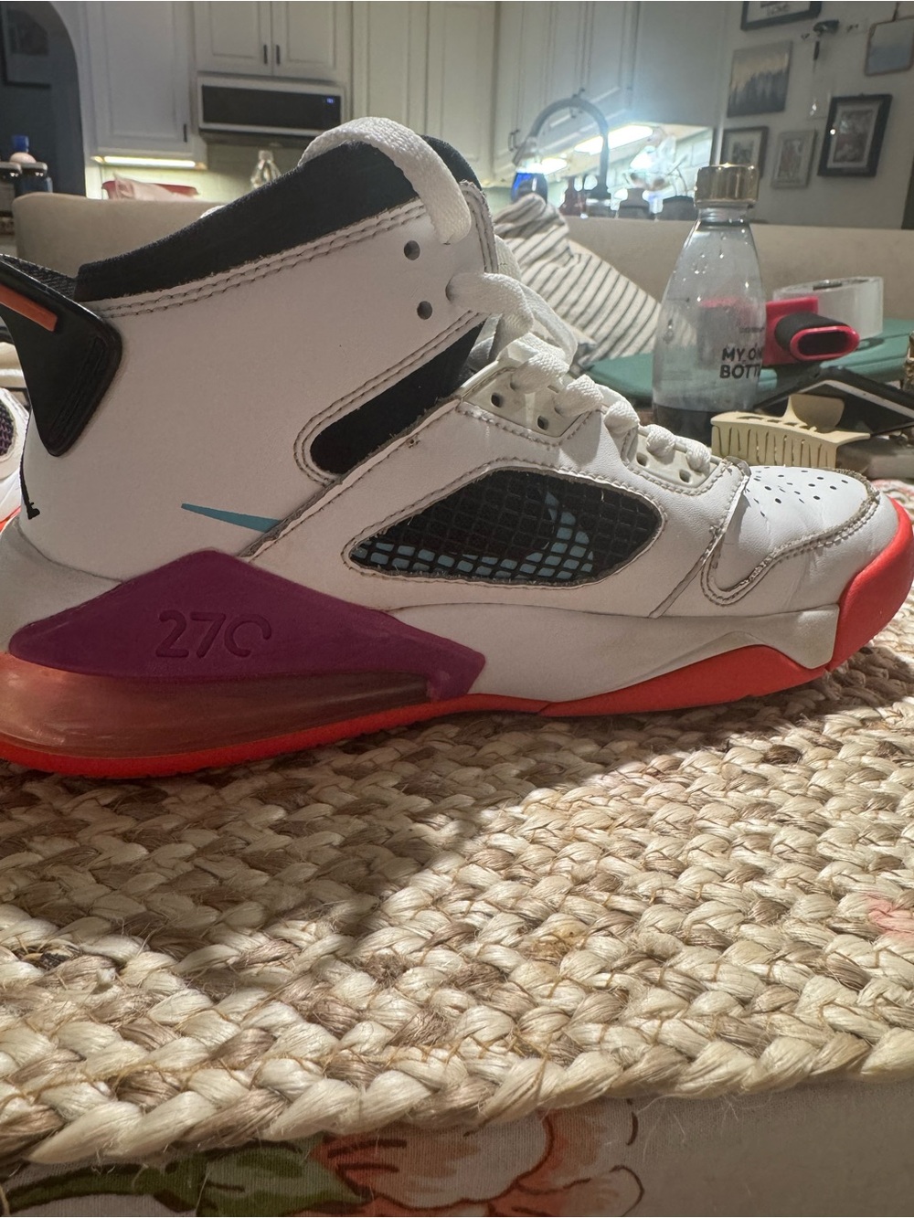 Nike Air Jordan Mars 270 White Hyper Pink Blue GS 7Y 8.5 Women’s Basketball Shoe - Picture 9 of 15